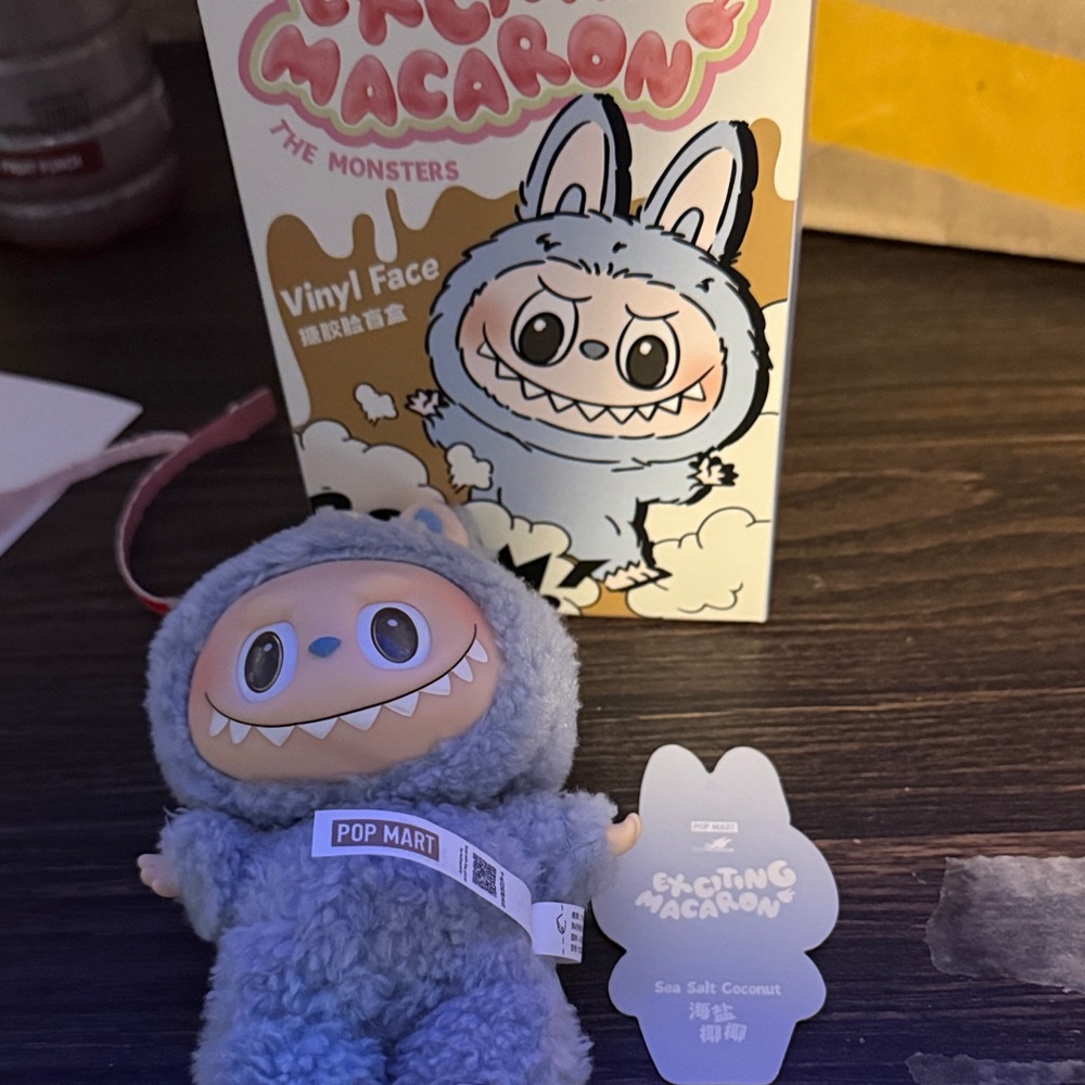 Authentic Opened Pop Mart Exciting Macaron (Sea Salt Coconut)